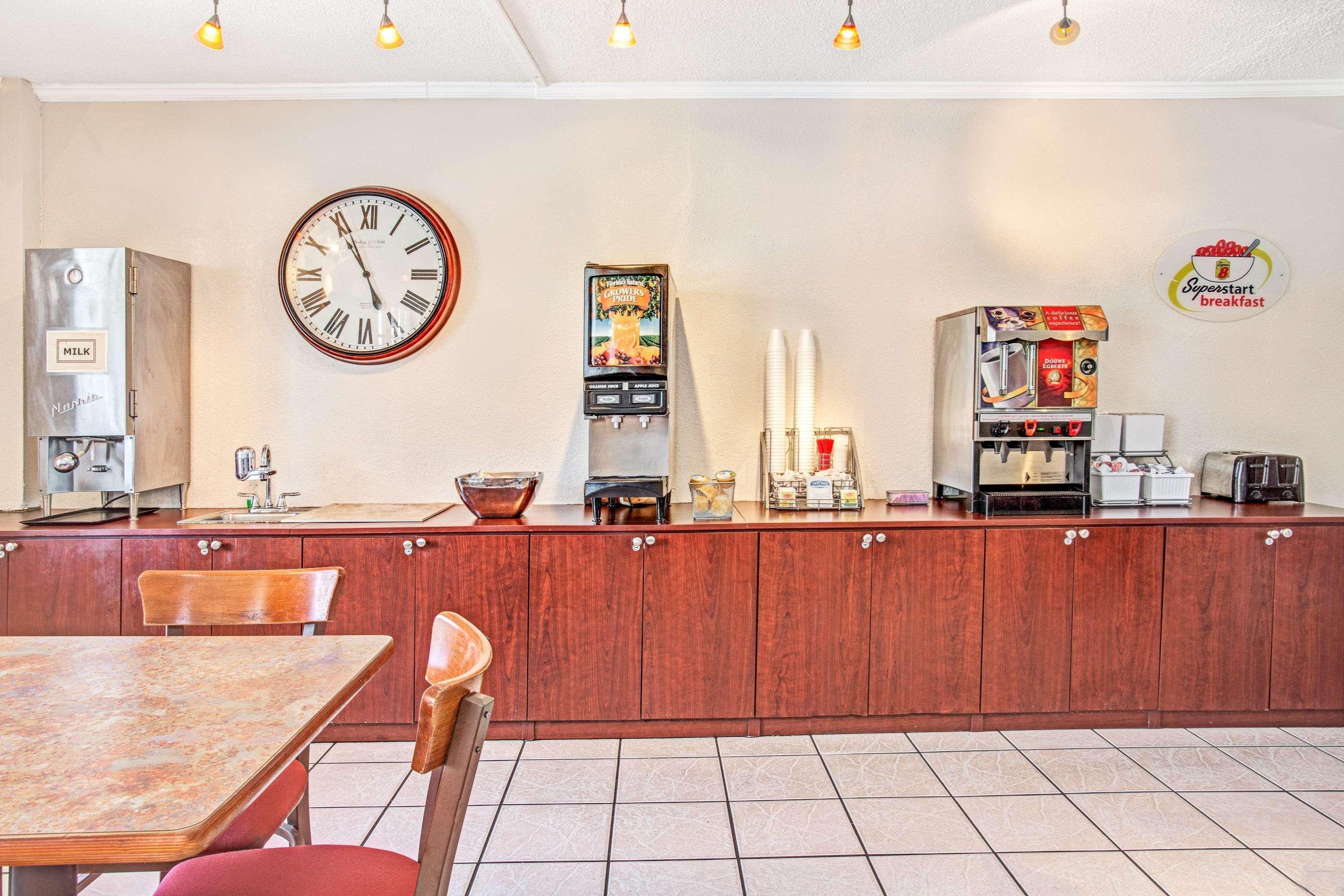 Motel Super 8 By Wyndham Kissimmee Extérieur photo