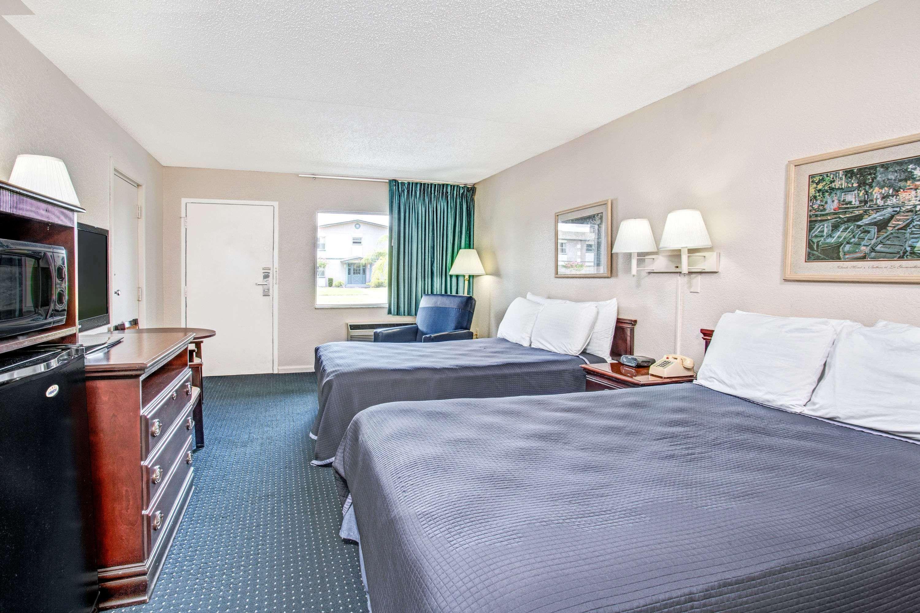 Motel Super 8 By Wyndham Kissimmee Extérieur photo