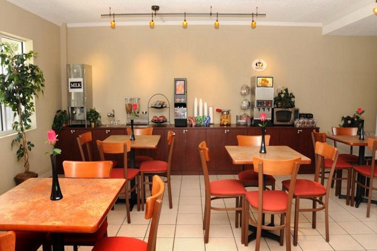 Motel Super 8 By Wyndham Kissimmee Extérieur photo
