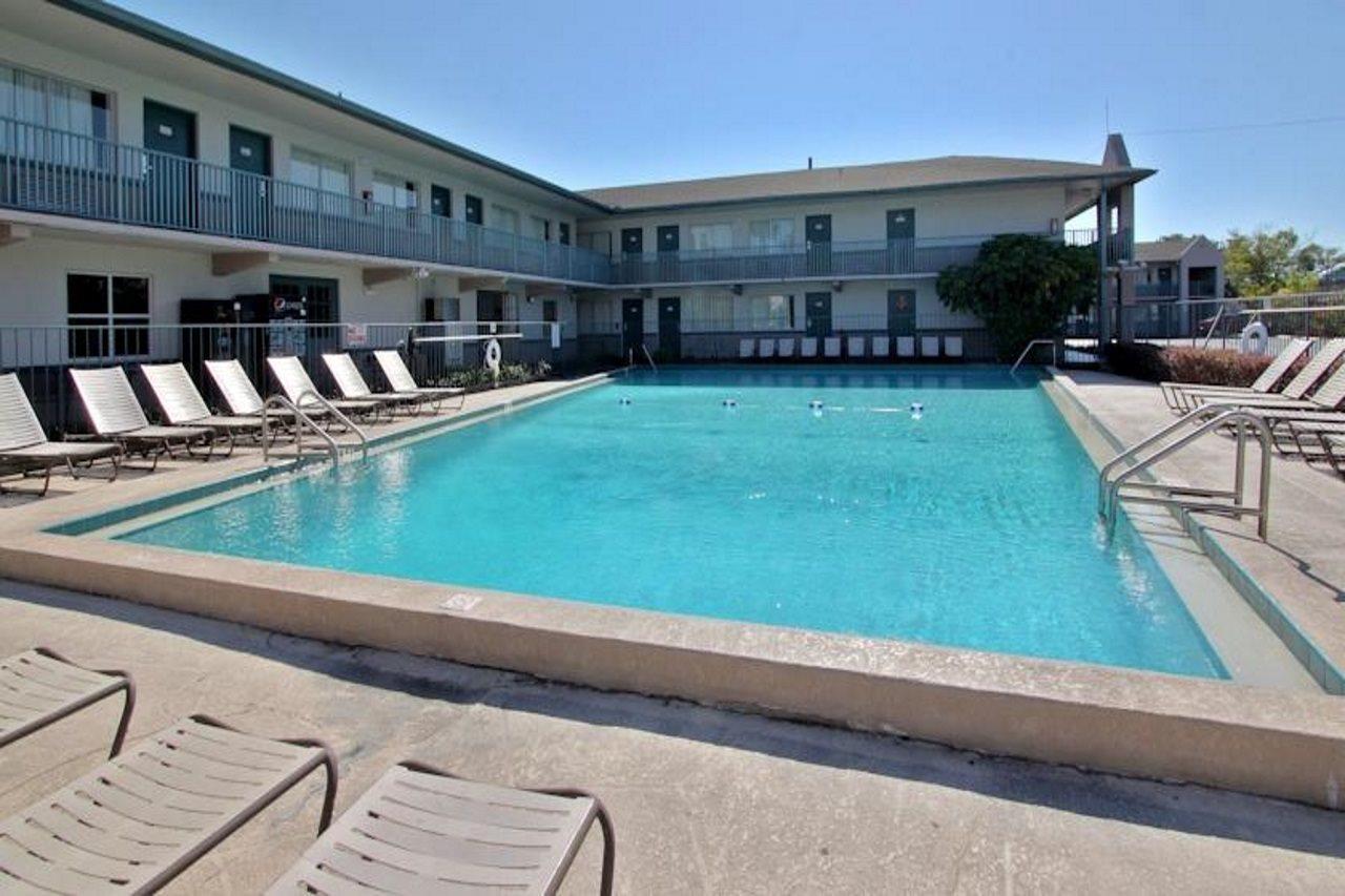 Motel Super 8 By Wyndham Kissimmee Extérieur photo