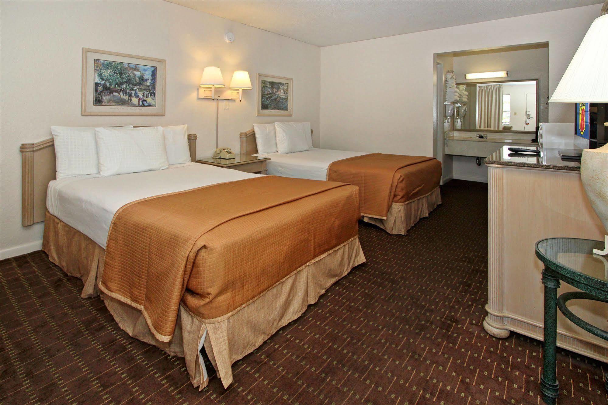 Motel Super 8 By Wyndham Kissimmee Extérieur photo